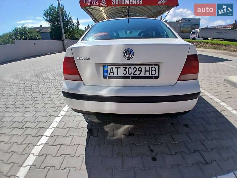 Седан Volkswagen Bora 2000 в Монастыриске