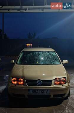 Седан Volkswagen Bora 2002 в Киеве