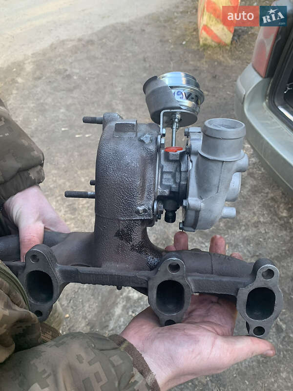 Універсал Volkswagen Bora 1999 в Ізюмі