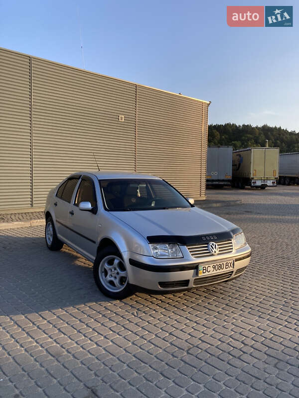 Volkswagen Bora 2001