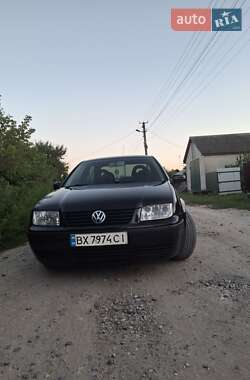 Седан Volkswagen Bora 2000 в Волочиську
