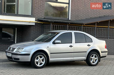 Седан Volkswagen Bora 2003 в Жовкве