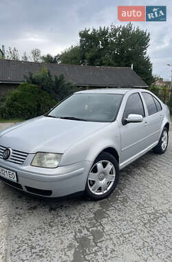 Седан Volkswagen Bora 1999 в Черновцах
