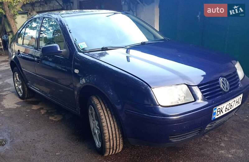 Седан Volkswagen Bora 1999 в Ровно