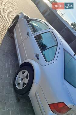 Седан Volkswagen Bora 2004 в Староконстантинове