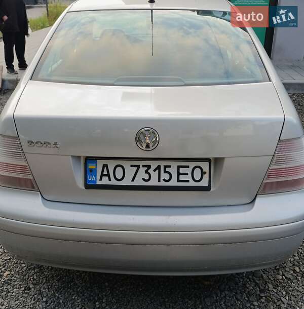 Седан Volkswagen Bora 1999 в Перечині