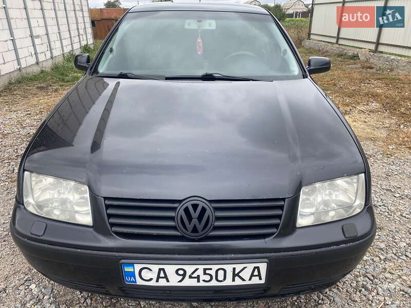 Седан Volkswagen Bora 2001 в Ржищеві
