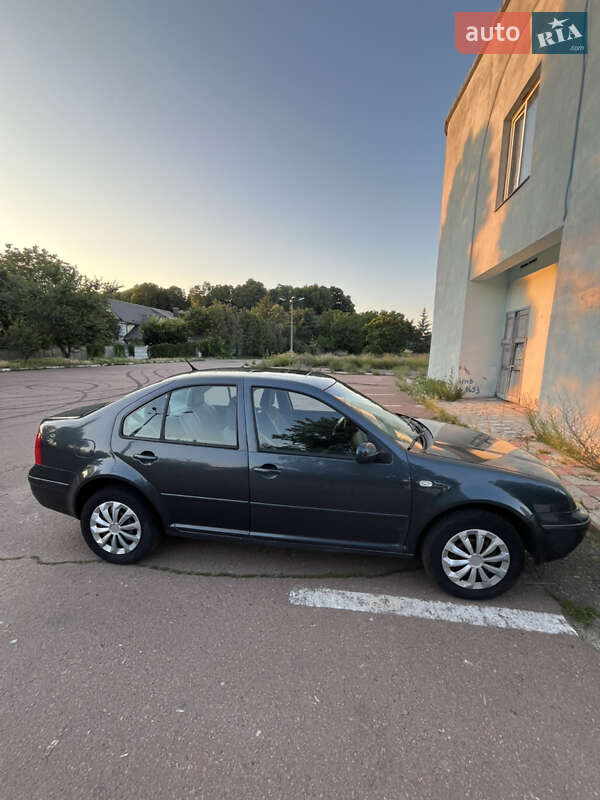 Седан Volkswagen Bora 2000 в Чернигове