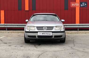 Седан Volkswagen Bora 2004 в 