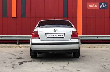Седан Volkswagen Bora 2004 в 