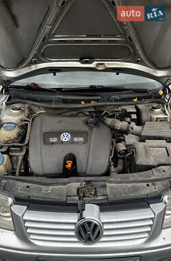 Седан Volkswagen Bora 2002 в  фото 17 Седан Volkswagen Bora 2002 в