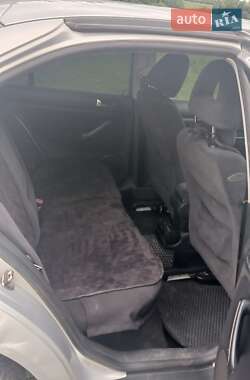 Седан Volkswagen Bora 1999 в  фото 23 Седан Volkswagen Bora 1999 в