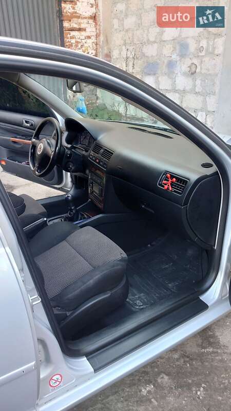 Седан Volkswagen Bora 2000 в Бучаче