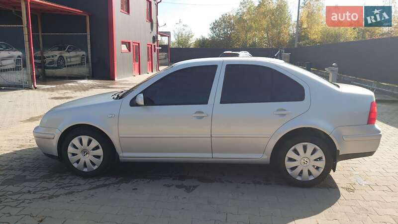 Седан Volkswagen Bora 2000 в Бучаче