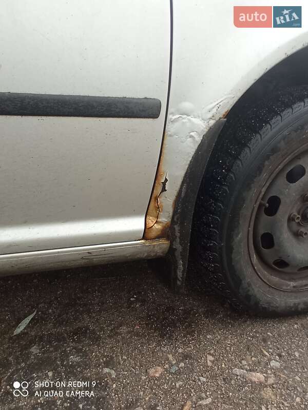 Седан Volkswagen Bora 2004 в Киеве фото 7 Седан Volkswagen Bora 2004 в Киеве