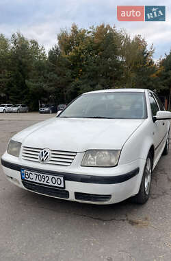 Седан Volkswagen Bora 2000 в Самборе