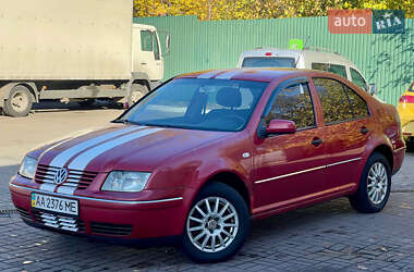 Седан Volkswagen Bora 2002 в Киеве