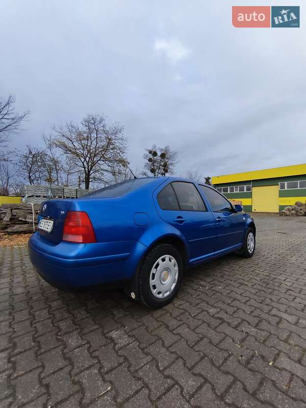 Седан Volkswagen Bora 2000 в Черновцах