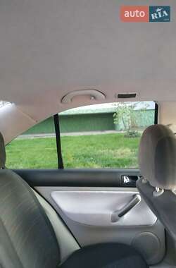 Седан Volkswagen Bora 2001 в Микуличах