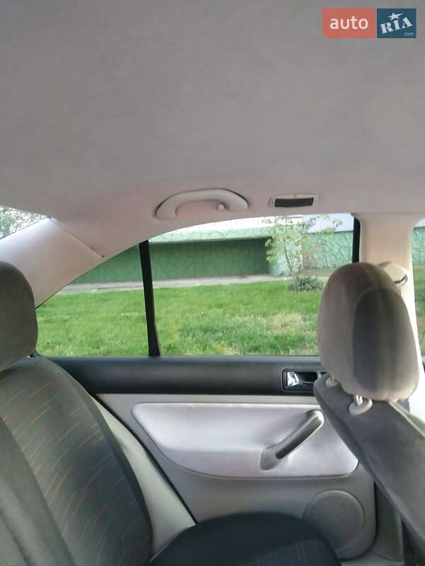 Седан Volkswagen Bora 2001 в Микуличах