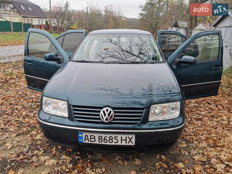 Седан Volkswagen Bora 2003 в Виннице