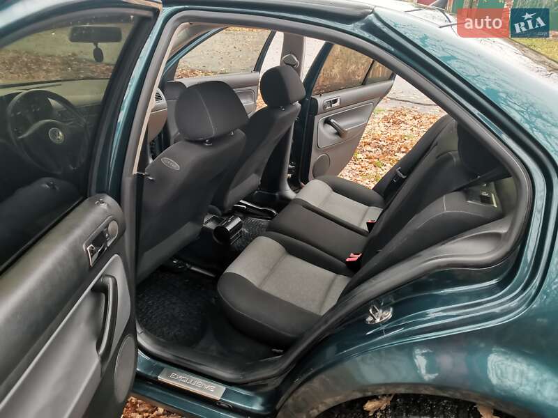 Седан Volkswagen Bora 2003 в Виннице