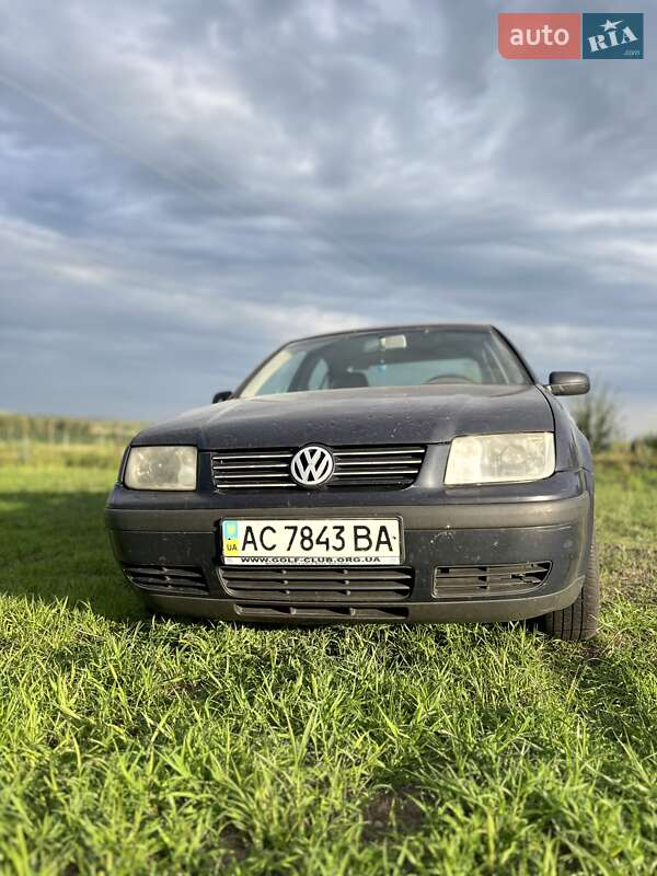 Седан Volkswagen Bora 2004 в Киеве
