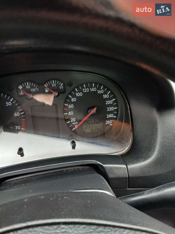 Седан Volkswagen Bora 2005 в Львове