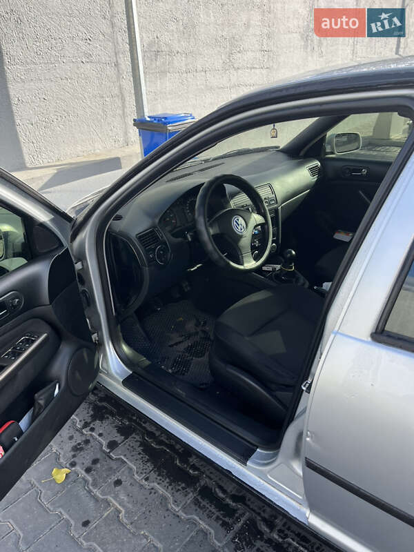 Седан Volkswagen Bora 2002 в Николаеве