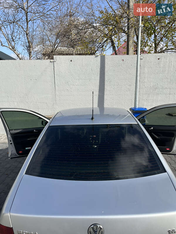 Седан Volkswagen Bora 2002 в Николаеве
