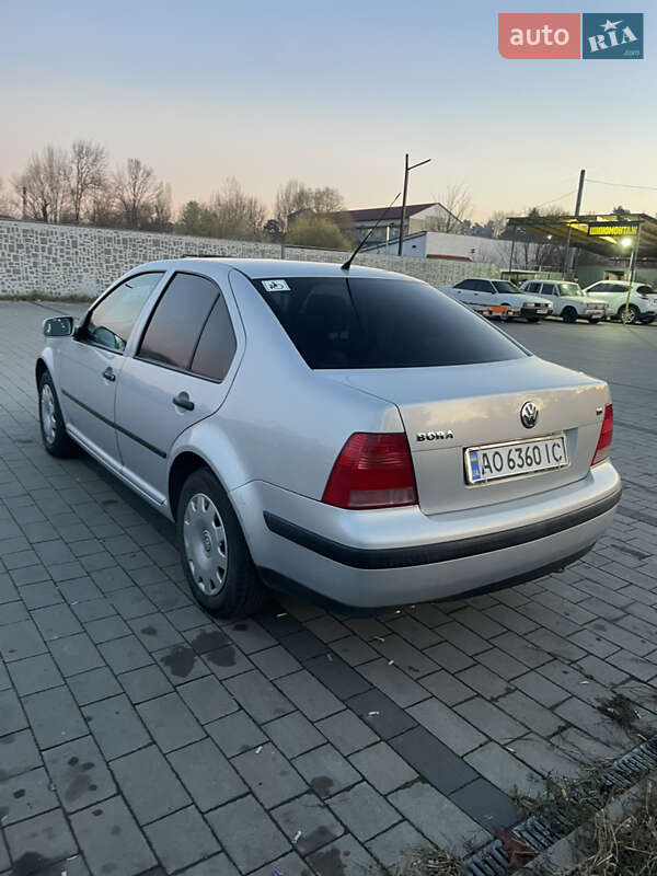 Седан Volkswagen Bora 1999 в Ужгороде