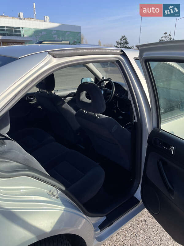 Седан Volkswagen Bora 2000 в Николаеве