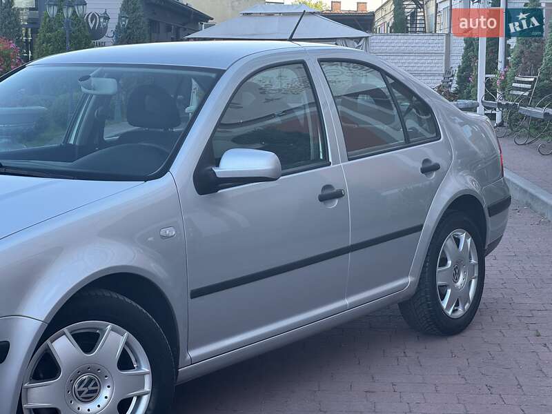 Седан Volkswagen Bora 2000 в Стрые