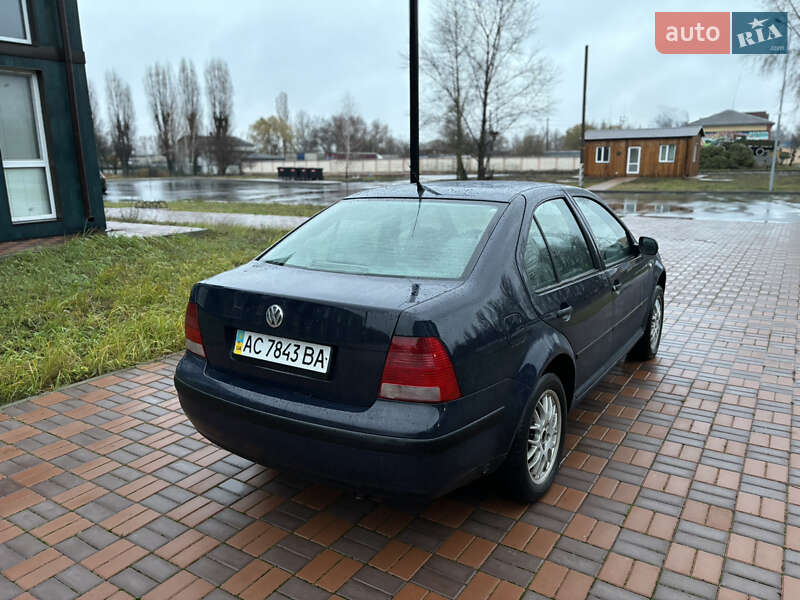 Седан Volkswagen Bora 2004 в Чернигове