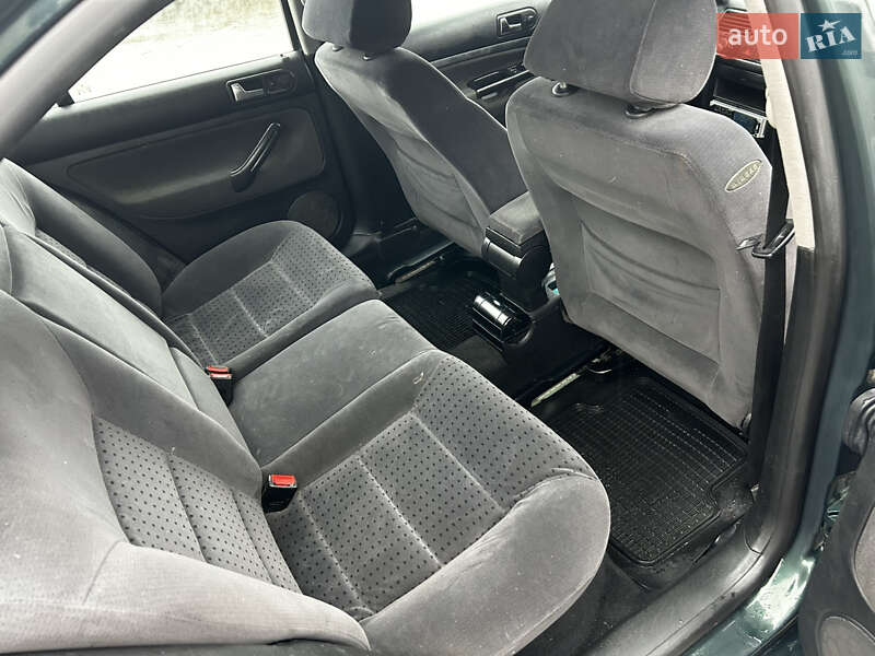 Седан Volkswagen Bora 1998 в Львові