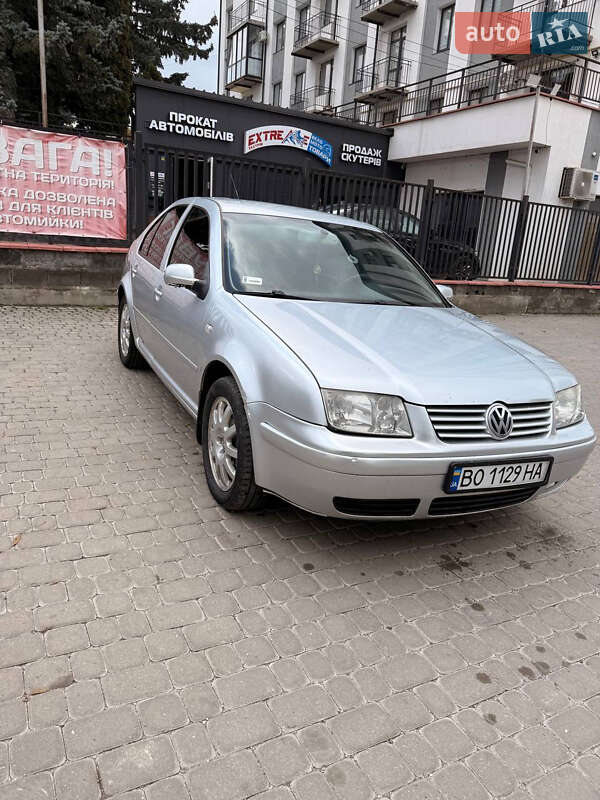 Седан Volkswagen Bora 2004 в Чорткове