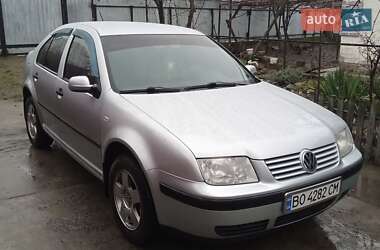 Седан Volkswagen Bora 2001 в Ладыжине