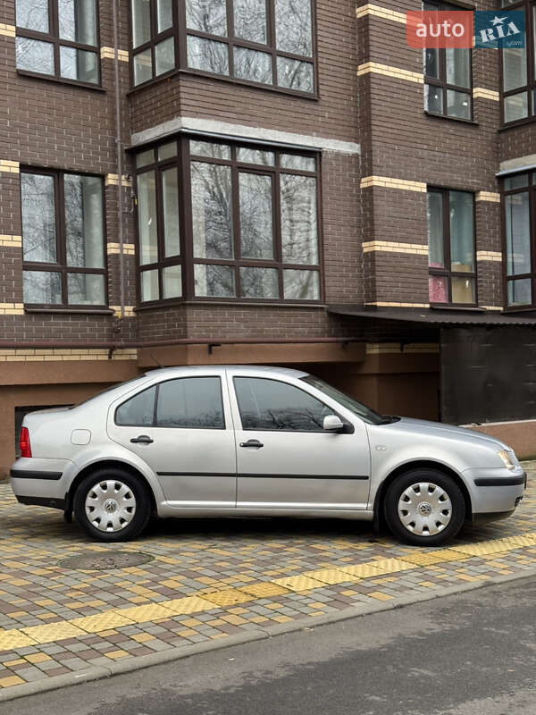 Седан Volkswagen Bora 1999 в Чернігові