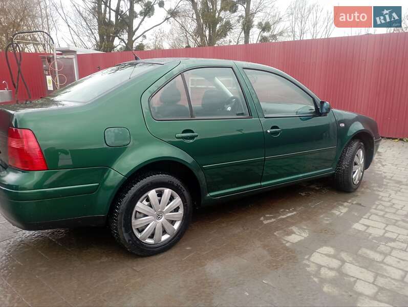 Седан Volkswagen Bora 1999 в Бродах