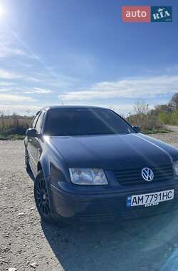 Седан Volkswagen Bora 2003 в Чуднове