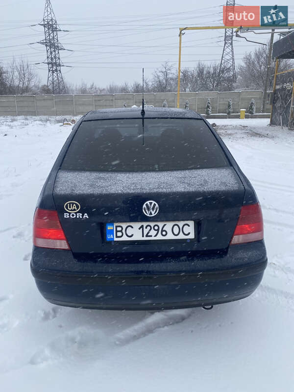 Седан Volkswagen Bora 2001 в Павлограді