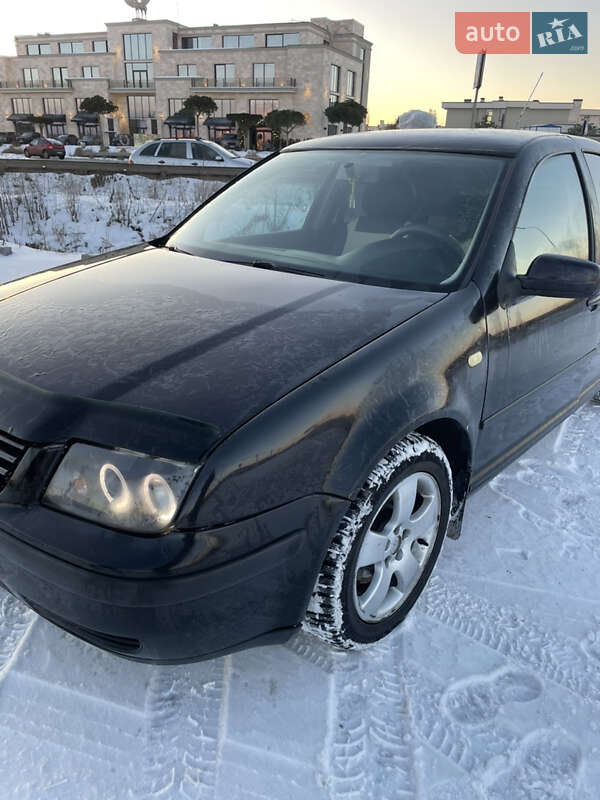 Седан Volkswagen Bora 1999 в Львові