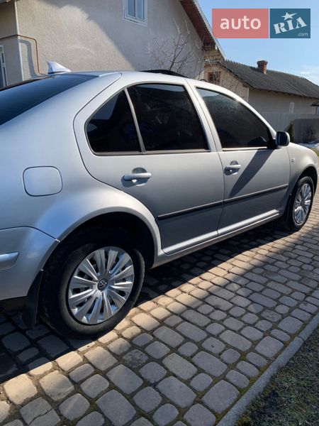 Седан Volkswagen Bora 2001 в Коломые