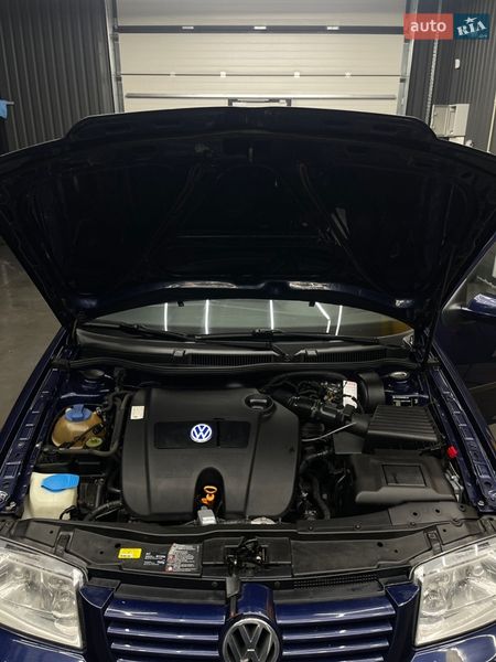 Седан Volkswagen Bora 2001 в Ирпене