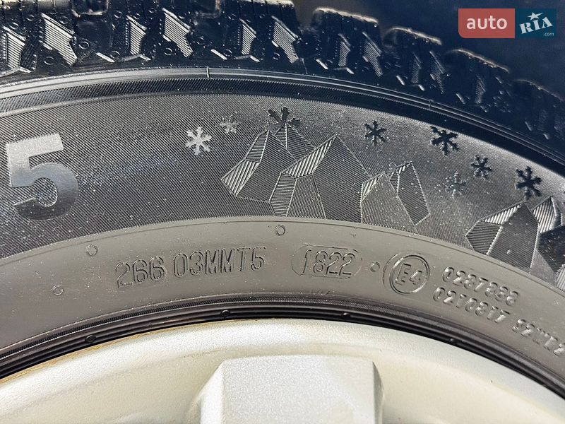 Универсал Volkswagen Bora 2001 в Стрые