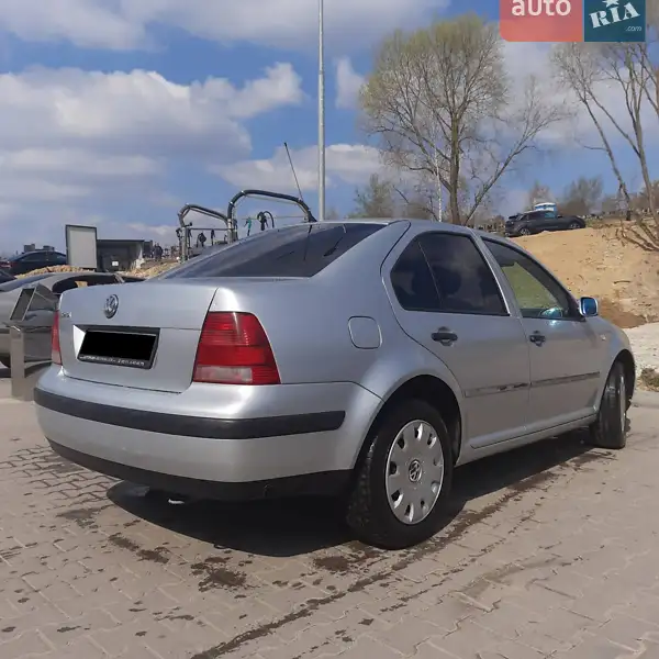 Volkswagen Bora 2000