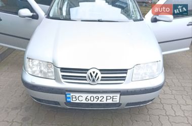Седан Volkswagen Bora 2000 в Самборе