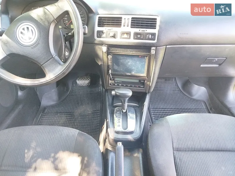 Volkswagen Bora 2003