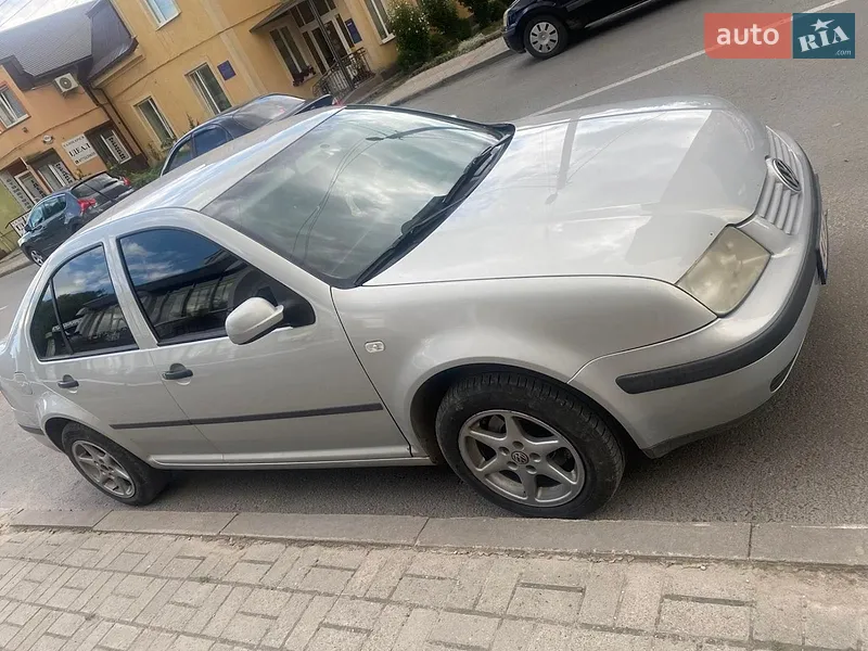 Volkswagen Bora 2000