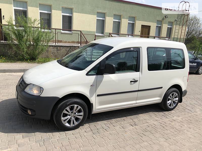 Volkswagen Caddy 2009 года